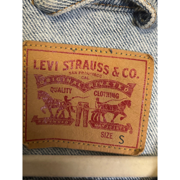 Levi's The Original Baggy Trucker Denim Jacket Side Welt Pockets Light Blue W S - Picture 7 of 10